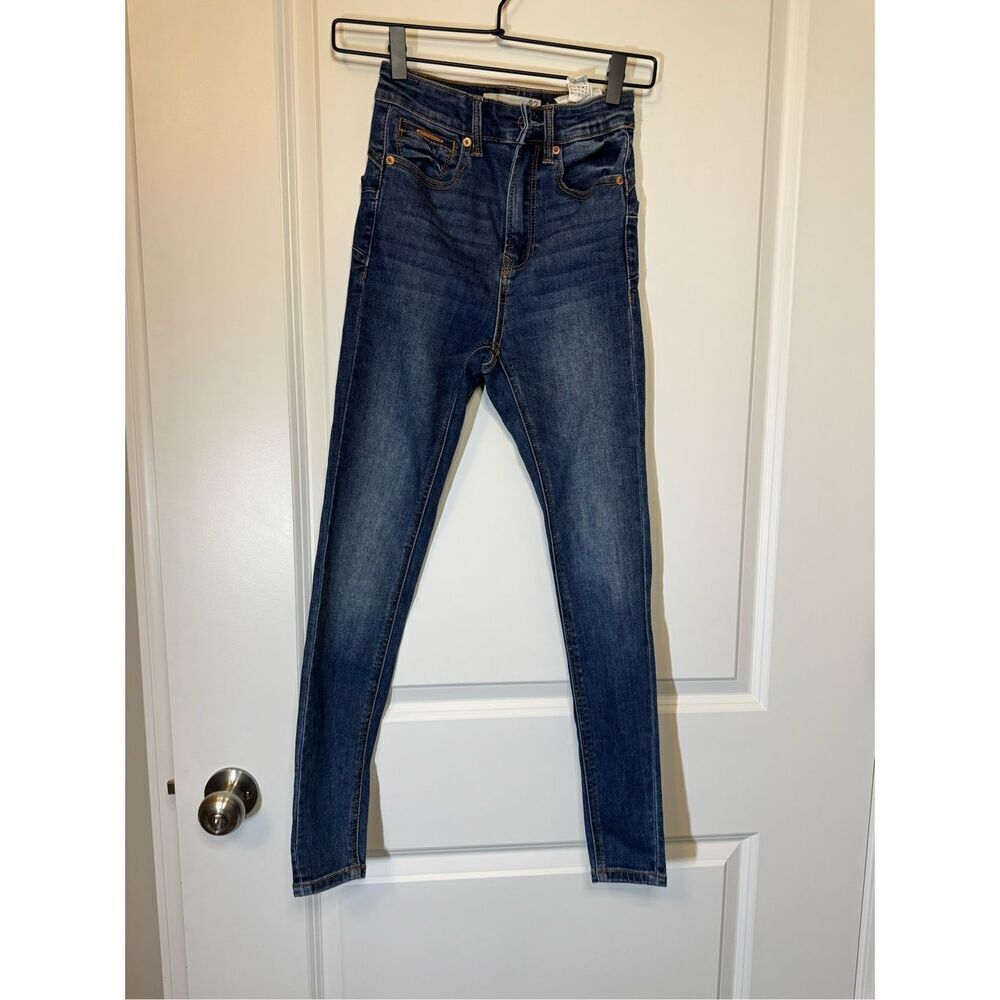 Jeans‎ - Picture 7 of 15